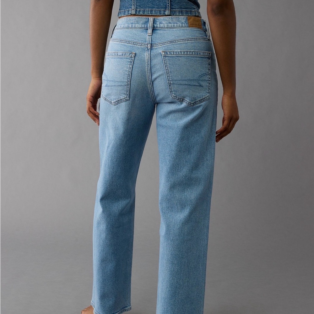 American Eagle Strigid High-Waisted Stovepipe Jean